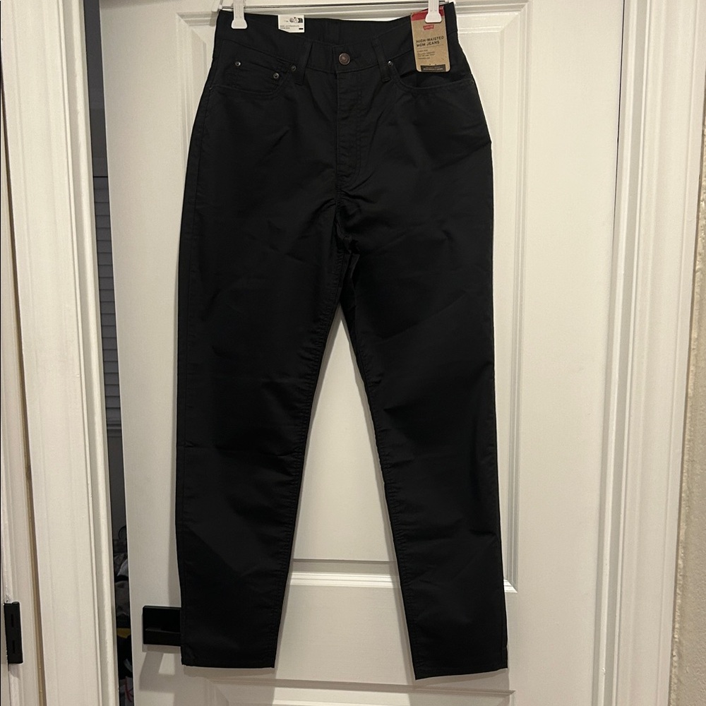 Levi's Women's Dark Straight Jeans